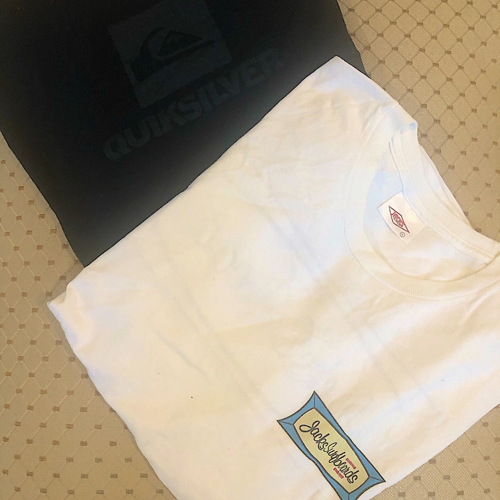 2 Men’s XL Surf T-Shirts